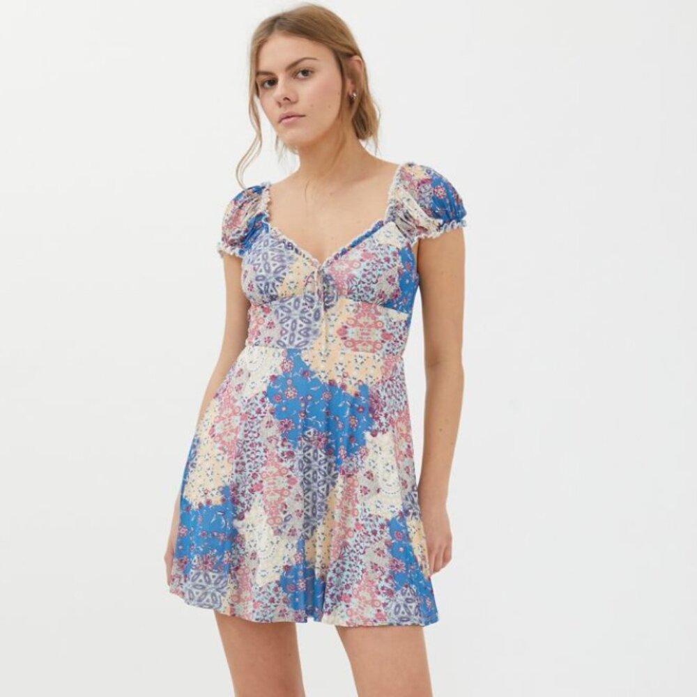 Urban Outfitters UO Audrey Floral Print Mesh Mini Dress Medium